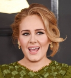 Официально: певица Адель вышла замуж