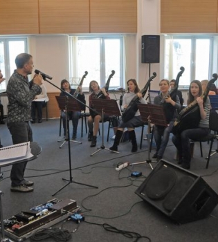 Оркестр Олега Скрипки устроит в Киеве битву с белорусами