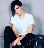 Настя Приходько сделала смелое тату на всю руку