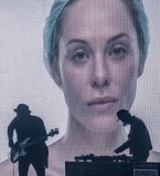 Группа Бумбокс сняла клип о силиконово-ботоксной красоте