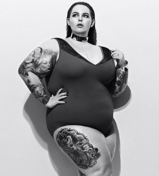 Тесс Холидей фото 2017