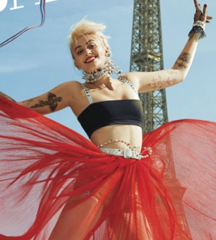 Дочь Майкла Джексона снялась в стильной фотосессии в Париже и рассказала об отношениях с отцом