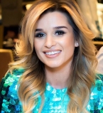 Ксения Бородина впервые показала лицо своей младшей дочери