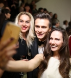 За кадром: как звезды делали селфи на церемонии &quot;Viva!Самые красивые-2017&quot;