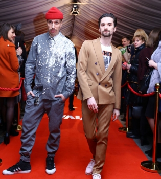 Эта странная мода: звезды, которые удивили поклонников своими нарядами на церемонии &quot;Viva! Самые красивые-2017&quot;