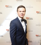 Дмитрий Комаров посвятил поклонникам свою награду &quot;Viva! Самые красивые- 2017&quot;: &quot;Это ваша победа!&quot;