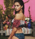 Селена Гомес впервые после болезни снялась в сексуальной фотосессии для Vogue