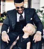 Тимати трогательно поздравил дочь Алису с днем рождения