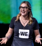 В лосинах и обтягивающей футболке: Кейт Уинслет показала недостатки фигуры