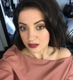 Ничего себе платье: Оля Цибульская примерила традиционный свадебный наряд украинок