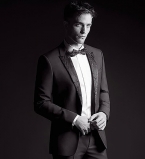 Идеальный мужчина: Роберт Паттинсон в смокинге снялся в рекламе Dior