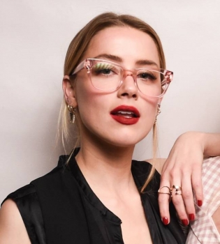 Эмбер Херд вновь заговорила о своей бисексуальности