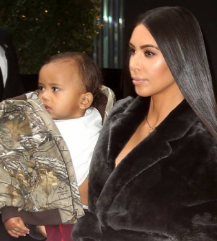 Ким Кардашьян заявила, что планирует родить третьего ребенка