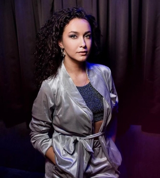 Анетти Жернова выходит замуж