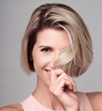 Горячая мамочка: Анита Луценко показала идеальную фигуру в стильном боди