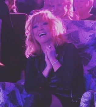 Крупным планом: Алла Пугачева опубликовала фото малышки-дочери