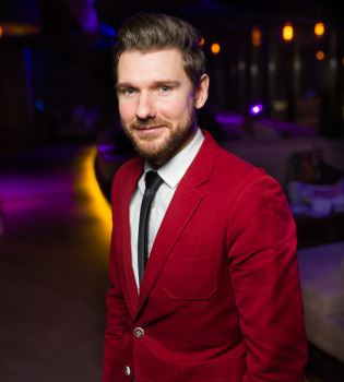 Роман Михно