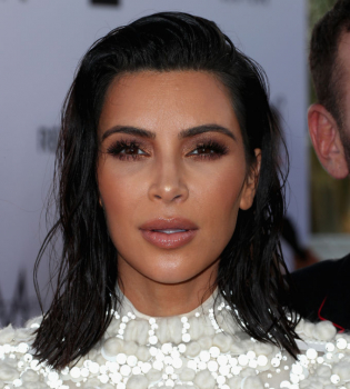 Ким Кардашьян фото 2017
