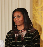 Сеть взорвало фото Мишель Обамы без укладки: а где же роскошные локоны?