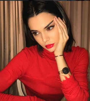 Скандал с рекламой Pepsi: компания удалила ролик с Кендалл Дженнер