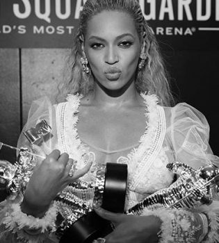 Бейонсе получает миллион долларов за один пост в Instagram