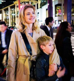 Семейное путешествие: Наталья Водянова с детьми отдыхает в Японии