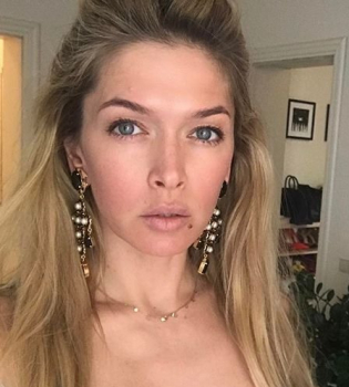 Вера Брежнева покоряет в вызывающем и сексуальном платье Dolce&amp;Gabbana