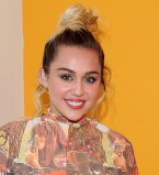 В сеть попали фото совершенно голой Майли Сайрус