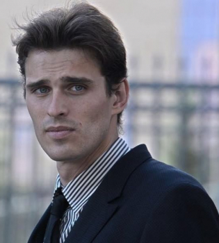 Василий Степанов