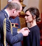 Принц Уильям наградил Викторию Бекхэм орденом Британской империи