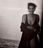 Ирина Шейк в купальнике