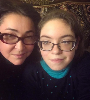 Лолита с дочерью