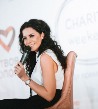 Настя Каменских на Charity Weekend