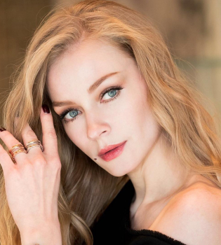 Обнаженная Светлана Ходченкова снялась в постельных сценах для нового клипа &quot;Ленинграда&quot;