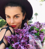 Какие формы: Анна Седокова показала фото с первой тренировки после родов