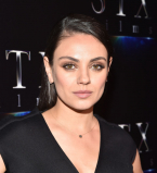 Мила Кунис фото 2017