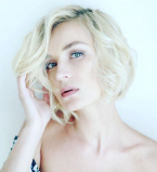 Полина Гагарина показала беременный живот