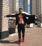 Виталий Козловский убрал елку