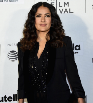 Сальма Хайек показала редкие снимки со своей свадьбы