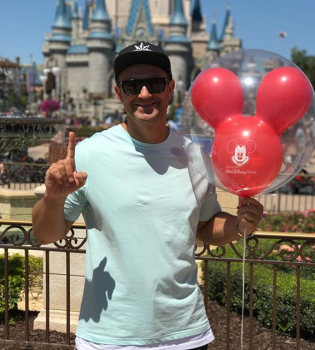 Николай Тищенко поделился новым фото с новрожденным сыном