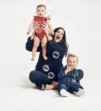 Звездные мамочки Лив Тайлер, Кэндис Свейнпол и Коко Роша снялись в потрясающей рекламе со своими детьми