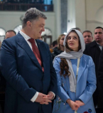 В сети появились школьные фотографии детей Петра Порошенко