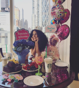 Настя Каменских отметила 30-летие с Потапом в Нью-Йорке