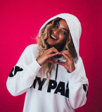 Джинсолук: беременная Бейонсе продмонстрировала новый образ