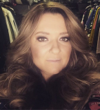 Леди в красном: Наталья Могилевская путешествует в ярком наряде