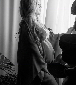 19-летняя Виктория Петрик впервые стала мамой