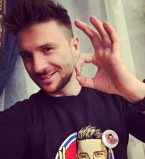 Фотофакт: Сергей Лазарев отдыхает с сыном в теплых краях