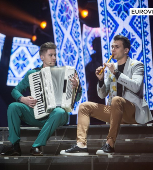 Ведущие Евровидения-2017 во втором полуфинале