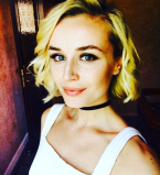 Полина Гагарина спустя две недели после родов выступила с концертом и казала фигуру