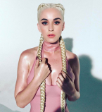 Время бикини: Кэти Перри поделилась яркими фото с пляжа